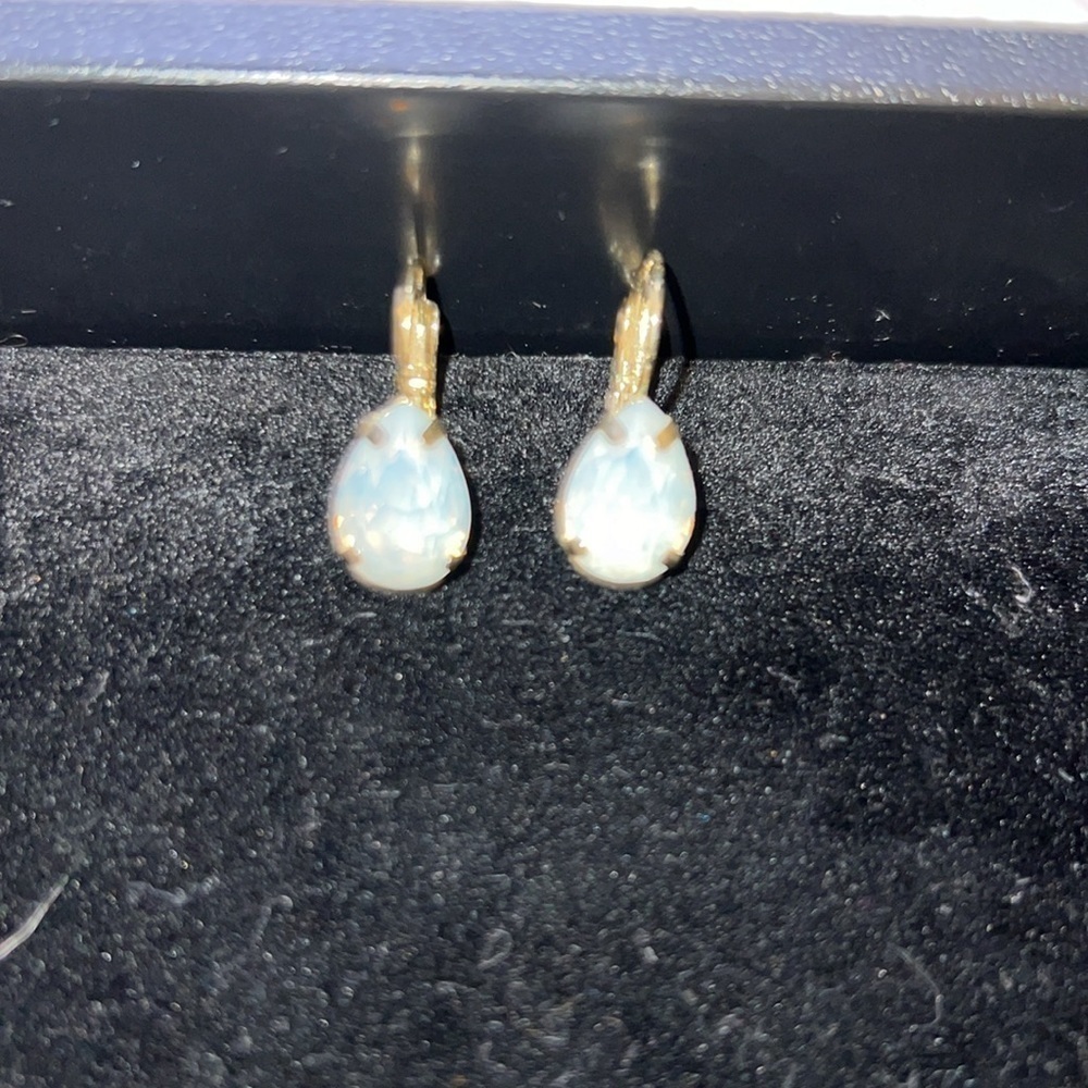 Jewelry Bundle. 11 pairs of earrings from various companies. All in EUC-GUC! - Picture 6 of 12
